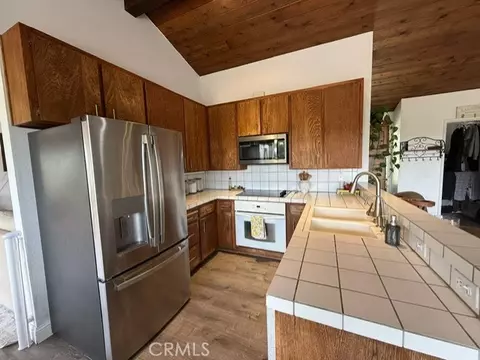 Kitchen - 4935 Vida Ave, Atascadero, CA 93422 photo 1 of 2