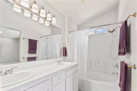 Bath - 2808 Cottage, Paso Robles, CA 93446 photo 3 of 4