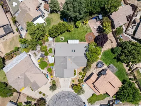 View/Area - 1712 Current, Paso Robles, CA 93446 photo 3 of 5