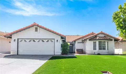 927 Saint Ann Dr, Paso Robles, CA 93446