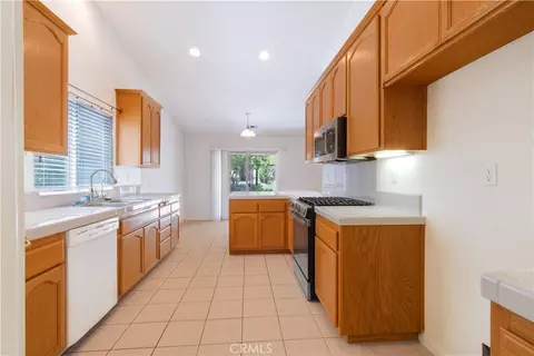 Kitchen - 2503 Starling Dr, Paso Robles, CA 93446 photo 2 of 2