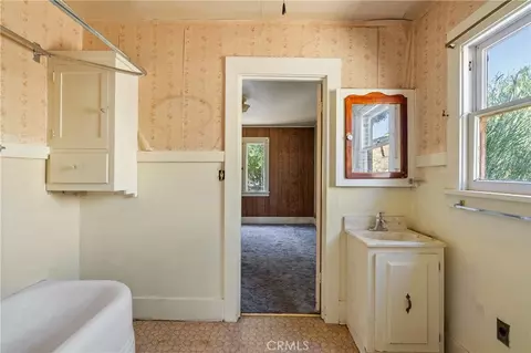 Bath - 1849 Locust, Paso Robles, CA 93446 photo 1 of 2