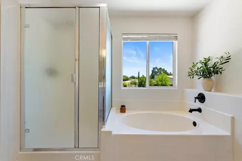 Bath - 2306 Latigo Ct, Paso Robles, CA 93446 photo 1 of 3