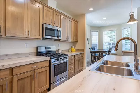 Kitchen - 391 Lark Dr, Paso Robles, CA 93446 photo 2 of 7