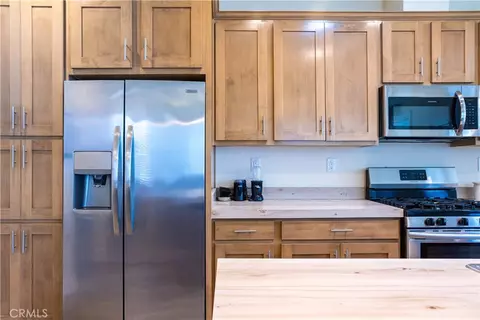Kitchen - 391 Lark Dr, Paso Robles, CA 93446 photo 5 of 7