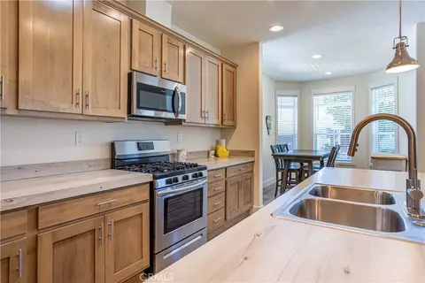 Kitchen - 391 Lark Dr, Paso Robles, CA 93446 photo 2 of 7