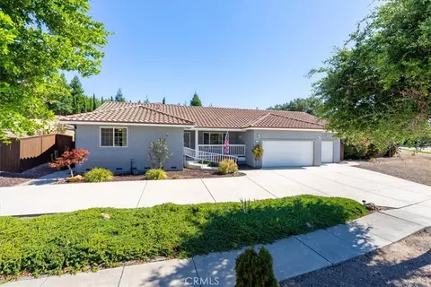 676 Red Cloud, Paso Robles, CA 93446 photo 1