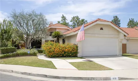 613 Berwick St, Bakersfield, CA 93311
