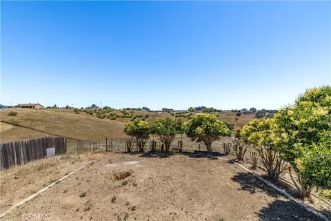 Exterior - 5740 Forked Horn, Paso Robles, CA 93446 photo 4 of 10