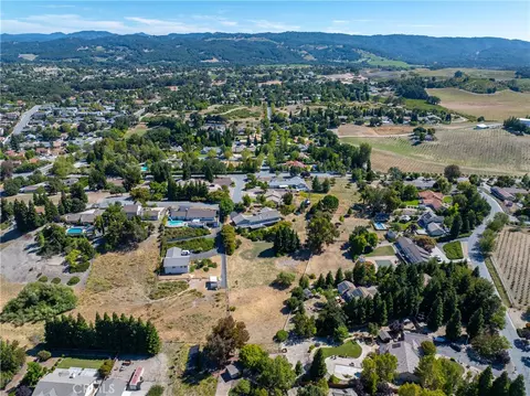 View/Area - 164 Helgren Ct, Templeton, CA 93465 photo 6 of 13