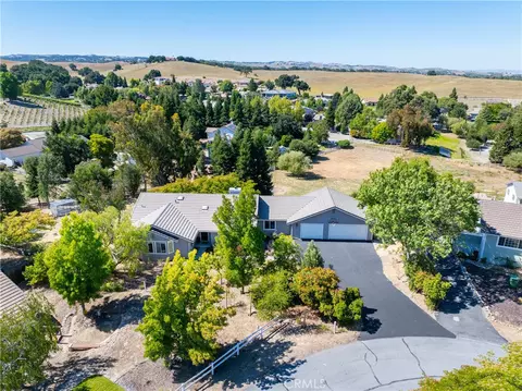 View/Area - 164 Helgren Ct, Templeton, CA 93465 photo 4 of 13