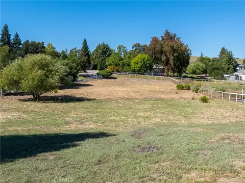 Exterior - 164 Helgren Ct, Templeton, CA 93465 photo 14 of 15