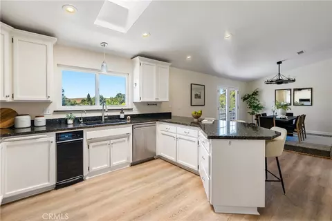 Kitchen - 164 Helgren Ct, Templeton, CA 93465 photo 3 of 4
