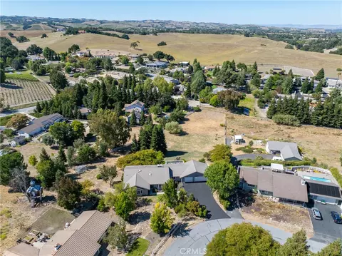 View/Area - 164 Helgren Ct, Templeton, CA 93465 photo 7 of 13