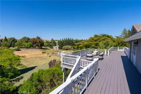 Exterior - 164 Helgren Ct, Templeton, CA 93465 photo 6 of 15