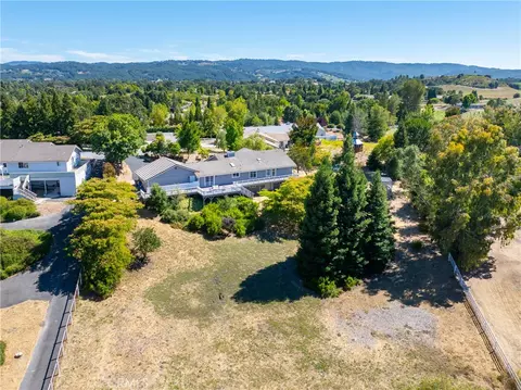 View/Area - 164 Helgren Ct, Templeton, CA 93465 photo 8 of 13