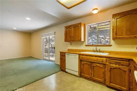 Living - 7950 San Clemente, Atascadero, CA 93422 photo 4 of 4