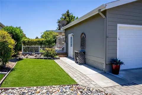 366 Lark, Paso Robles, CA 93446 photo 4