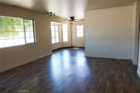 Living - 7950 Blue Moon Rd, Paso Robles, CA 93446 photo 2 of 4