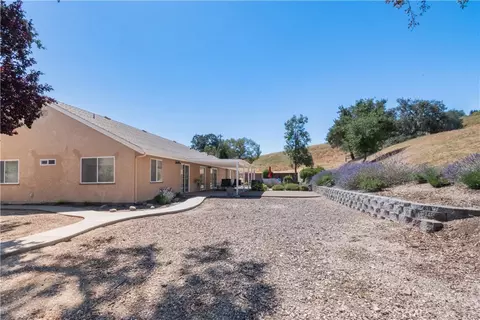 Exterior - 2085 Hanging Tree, Templeton, CA 93465 photo 7 of 10