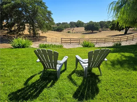 Exterior - 2085 Hanging Tree, Templeton, CA 93465 photo 4 of 10