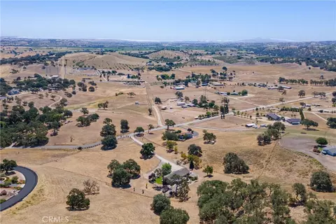 View/Area - 2085 Hanging Tree, Templeton, CA 93465 photo 3 of 3