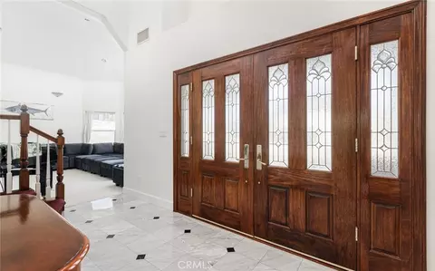 Entry Way - 3105 E Beach Cir, Bradley, CA 93426 photo 1 of 2