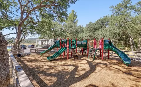 View/Area - 3105 E Beach Cir, Bradley, CA 93426 photo 5 of 5