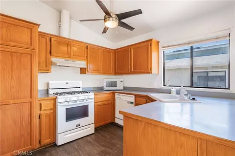 Kitchen - 4907 Longhorn, Paso Robles, CA 93446 photo 2 of 2
