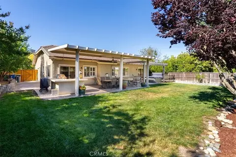 925 Rosebay Way, Templeton, CA 93465 photo 3