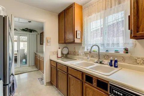 Kitchen - 1226 Dorothy St, Paso Robles, CA 93446 photo 2 of 3