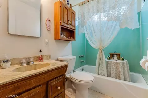 Bath - 1226 Dorothy St, Paso Robles, CA 93446 photo 1 of 3