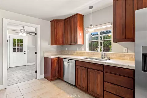Kitchen - 1820 San Ramon, Atascadero, CA 93422 photo 2 of 2