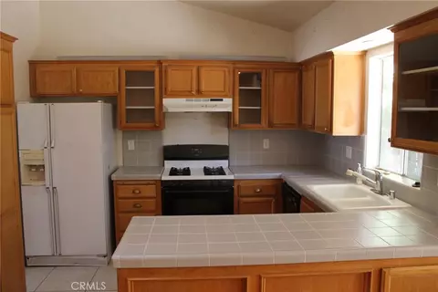 Kitchen - 1149 Caddie Ln, Paso Robles, CA 93446 photo 2 of 6