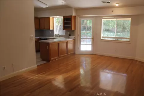 Living - 1149 Caddie Ln, Paso Robles, CA 93446 photo 3 of 9