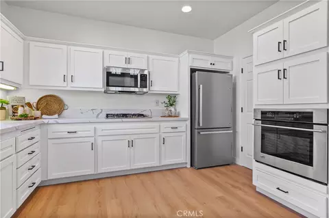 Kitchen - 924 Riata Ct, Paso Robles, CA 93446 photo 2 of 3