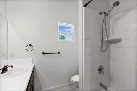 Bath - 924 Riata Ct, Paso Robles, CA 93446 photo 6 of 6