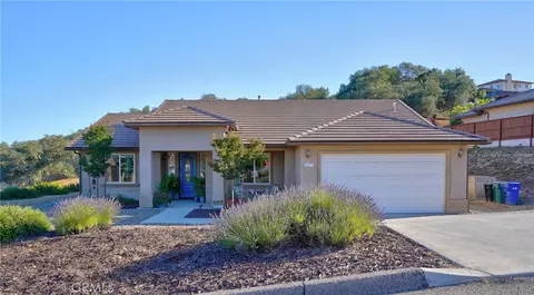 Exterior - 2670 Edgewood Ct, Paso Robles, CA 93446 photo 2 of 9