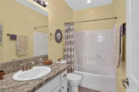 Bath - 2670 Edgewood Ct, Paso Robles, CA 93446 photo 4 of 5