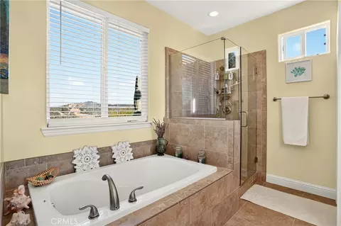 Bath - 2670 Edgewood Ct, Paso Robles, CA 93446 photo 3 of 5