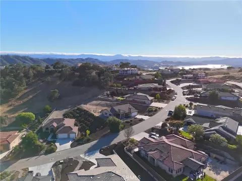 View/Area - 2670 Edgewood Ct, Paso Robles, CA 93446 photo 3 of 9