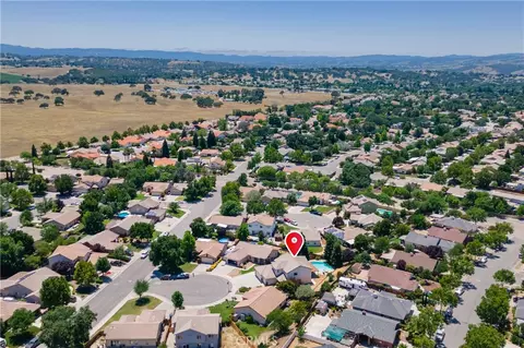 View/Area - 1006 Running Stag Way, Paso Robles, CA 93446 photo 3 of 3