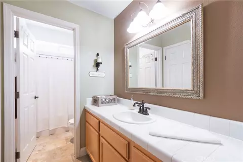 Bath - 1006 Running Stag Way, Paso Robles, CA 93446 photo 1 of 5