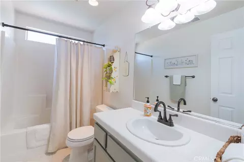 Bath - 1006 Running Stag Way, Paso Robles, CA 93446 photo 5 of 5