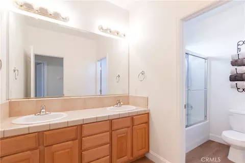 Bath - 781 Angus St, Paso Robles, CA 93446 photo 4 of 4