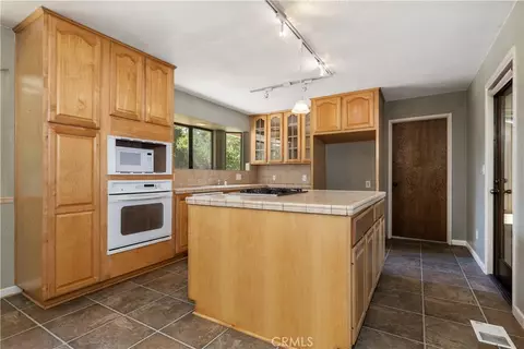 Kitchen - 7905 San Gregorio Rd, Atascadero, CA 93422 photo 1 of 2