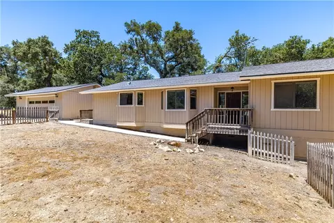 Exterior - 7905 San Gregorio Rd, Atascadero, CA 93422 photo 4 of 12