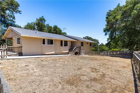 Exterior - 7905 San Gregorio Rd, Atascadero, CA 93422 photo 6 of 12