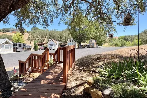 2102 Clamath Ct, Paso Robles, CA 93446 photo 3
