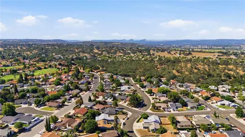 View/Area - 834 Nicklaus, Paso Robles, CA 93446 photo 8 of 12